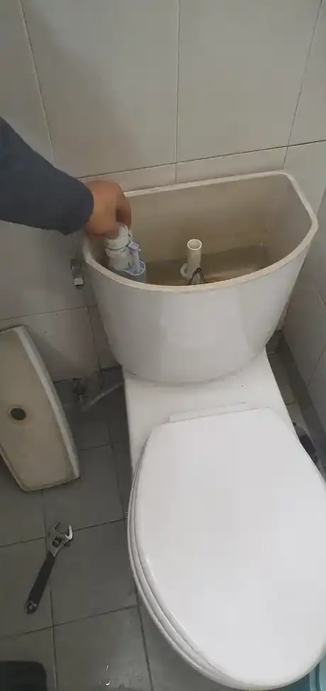 부산 사상구 변기교체 작업 완료